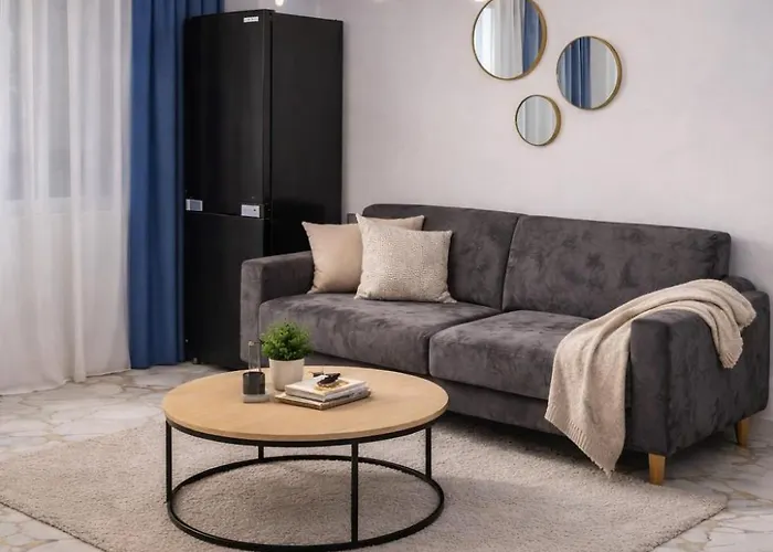 Solis - Sunny Modern Near Airport